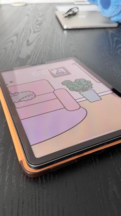 iPad Air 5th Generation w/ Auto Sleep Case [Pristine Condition]