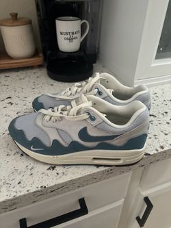 Nike shoes