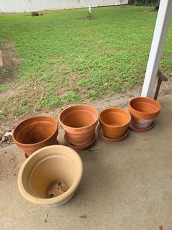 Plant pots