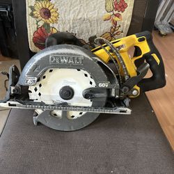 DeWalt 60V MAX FLEXVOLT cordless circular