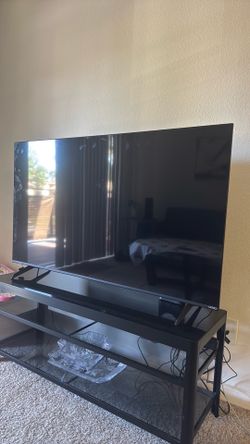 Vizio M55Q6-L4 55” QLED Smart TV – For Parts or Repair