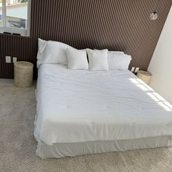 King Mattress + Spring Box Amazing Condition!!!!