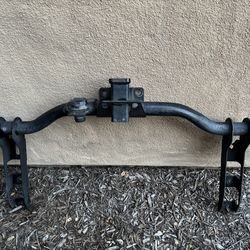 OEM 99-06 Chevrolet Silverado hitch