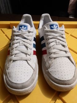 ADIDAS Size 10 shoes classic