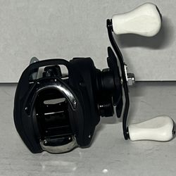 Daiwa CC80 RH Baitcast Fishing Reel