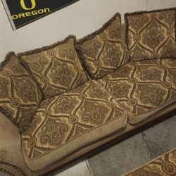 4 Piece Livingroom Set!