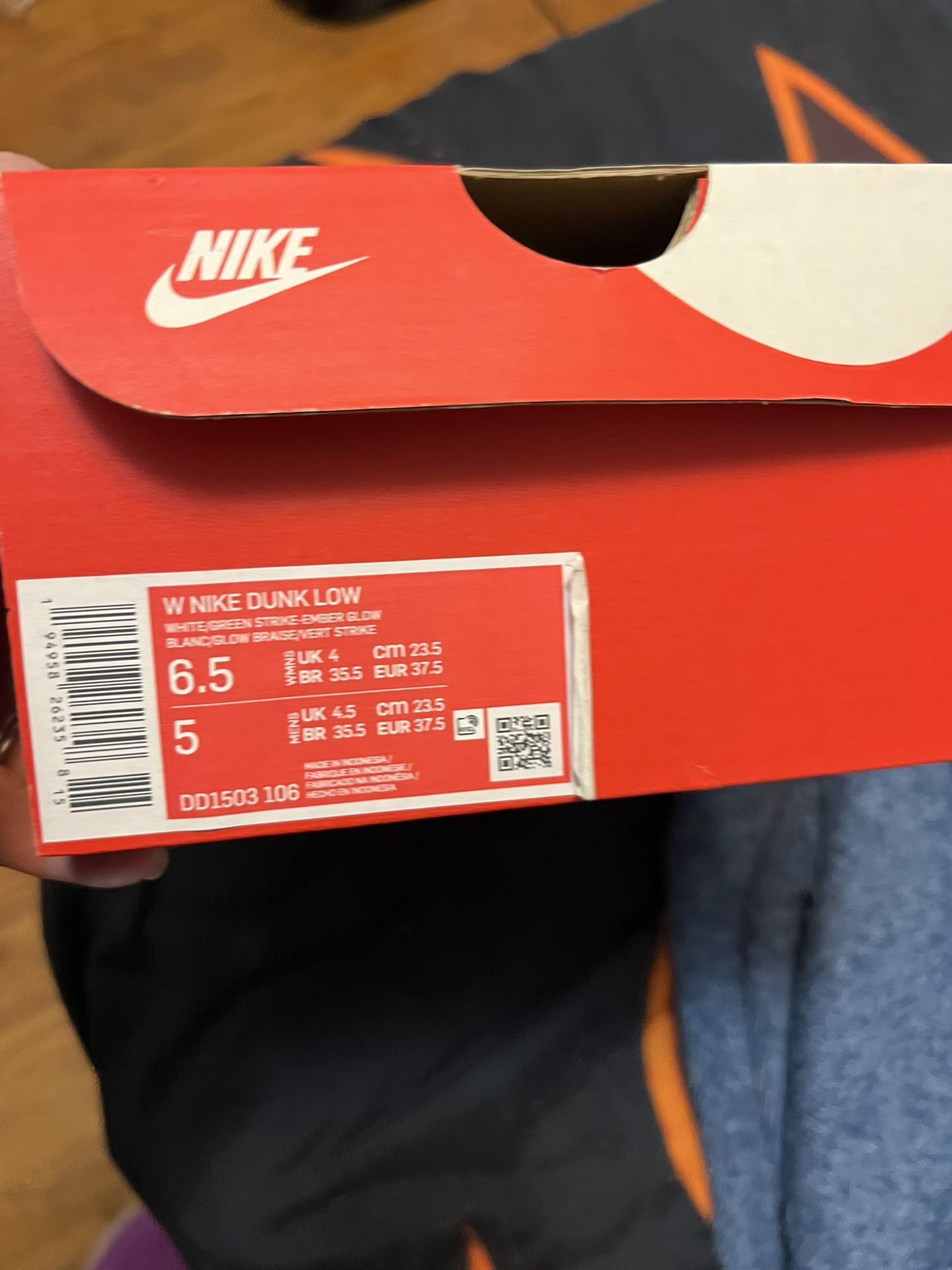 3 New pairs Of Nike dunks 5m/6.5W