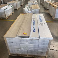 Up $0.89/sq ft 5.5mm~10mm Luxury Vinyl Plank Flooring SPC Flooring Wholesale Price 100+ Colors Available
