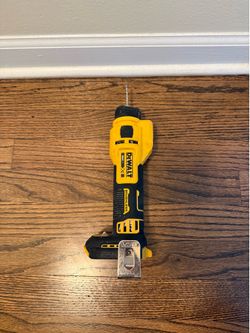 XR 20V Lithium-Ion Cordless Rotary Drywall Cut-Out Tool (Tool Only)