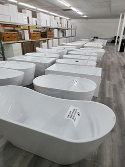 Bathtub, freestanding