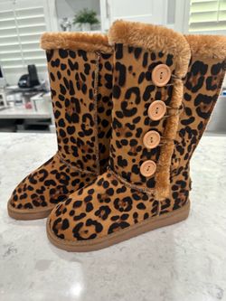 Girls cheetah boots
