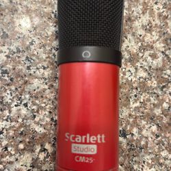 Focusrite Scarlett Studio CM25 Mic 