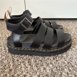 dr martens platform sandals 
