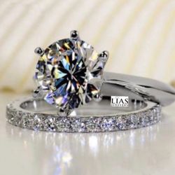 New 18k White Gold Wedding Ring Set 