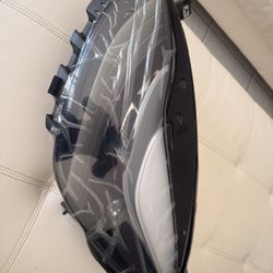 NEW Tesla Model 3/Y 2021-2024 Left Headlight OEM 1514952-00-E Driver Side Matrix LED – Fits BOTH Models!”