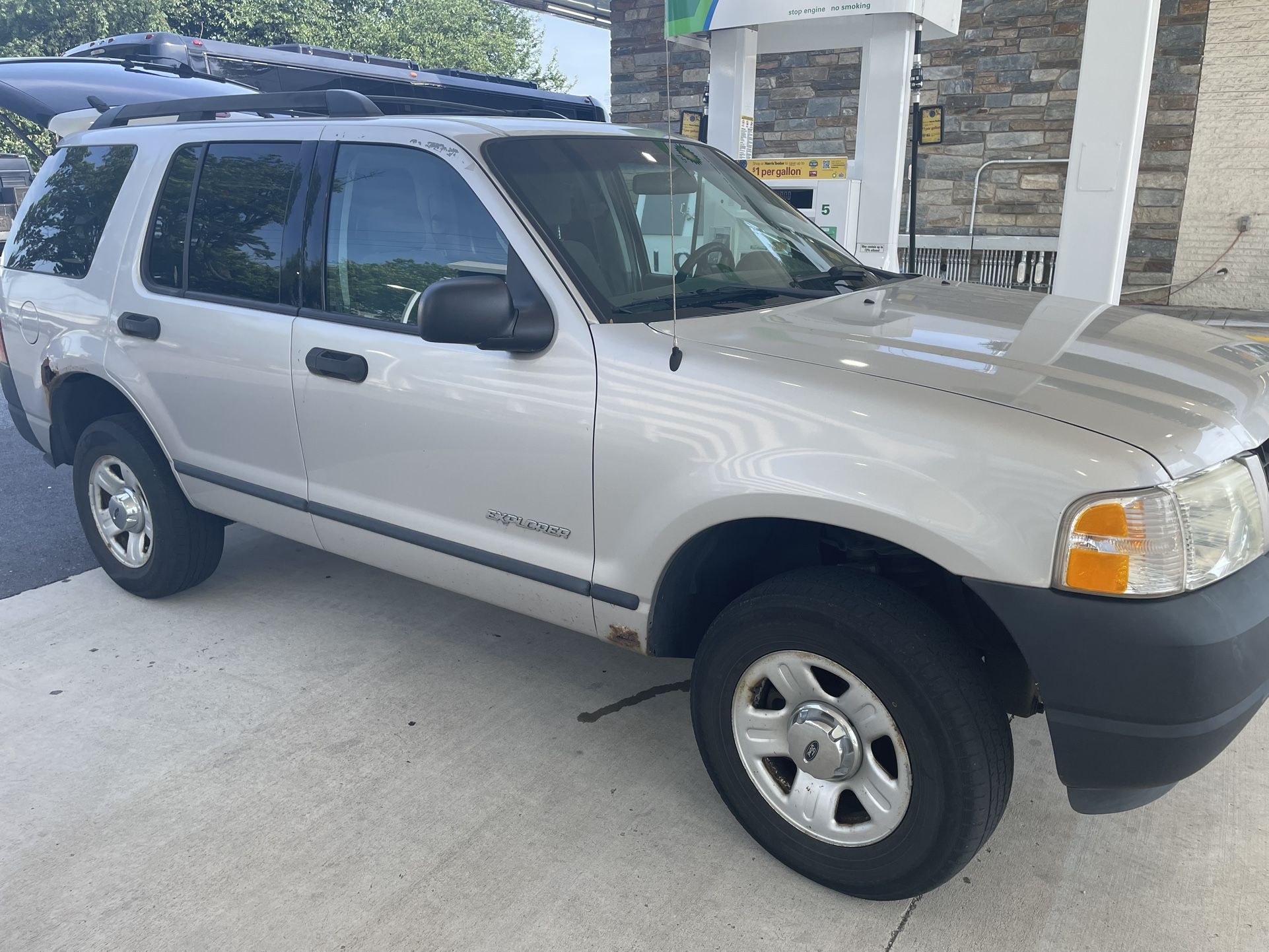 2005 Ford Explorer