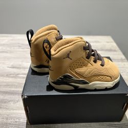 New Toddler Jumpman MVP Shoes ( Size 4C)