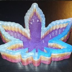 Marijuana Leaf Epoxy Resin Ashtray 