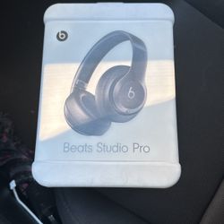 Beats Studio Pro Wireless Headphones - Black