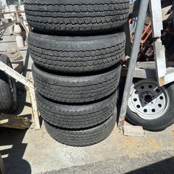 5 Tires And Rims 255/75r17