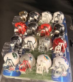 32-Piece NFL Helmet Tracker Set 