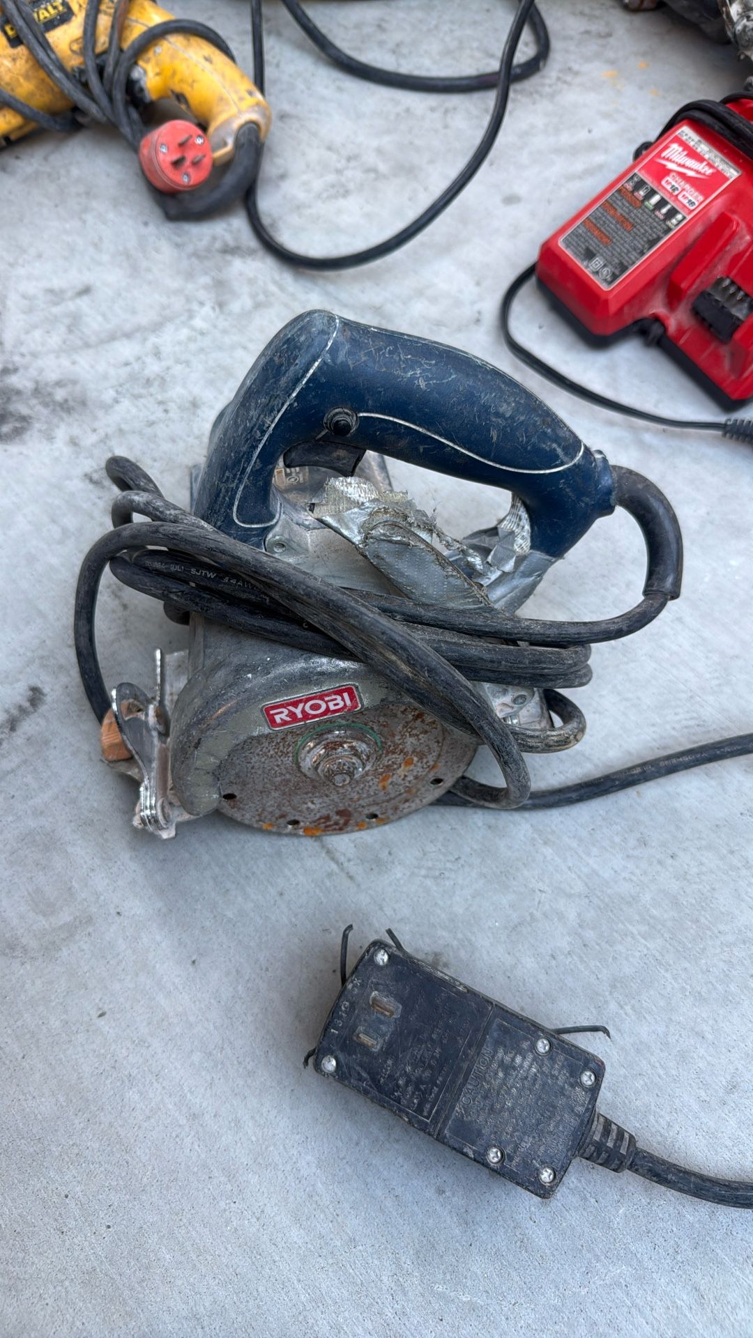 Ryobi Handheld Circular Saw 4-4.5”