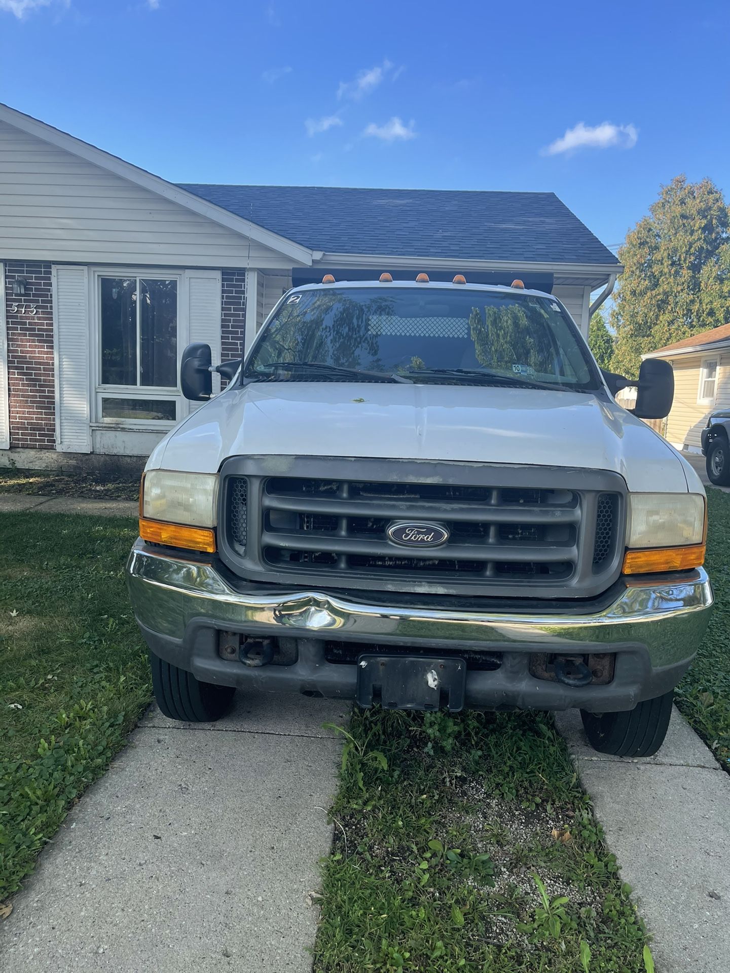 Ford .F450  Year 2000   Dump Truck V10  Miles 11200