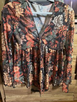Floral top