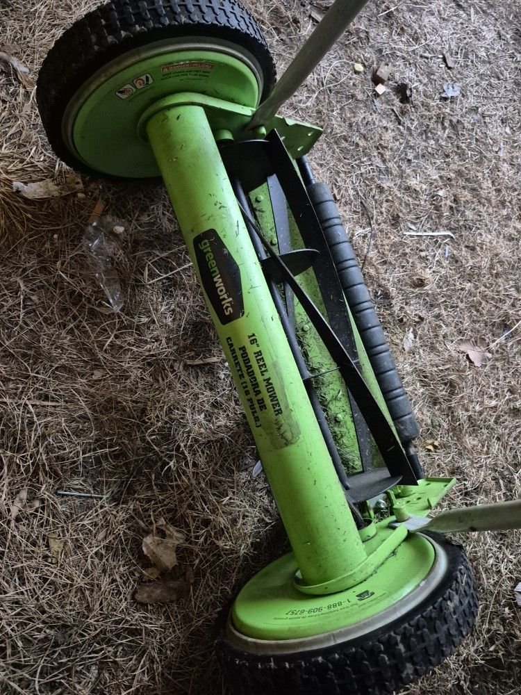 Greenworks Reel Lawn Mower