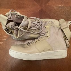 Nike Air Force 1 Shoes.
