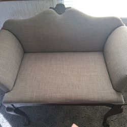 French Victorian Settee