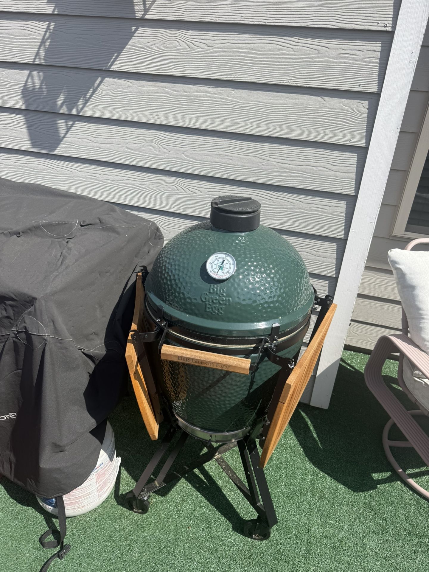 Large big green egg