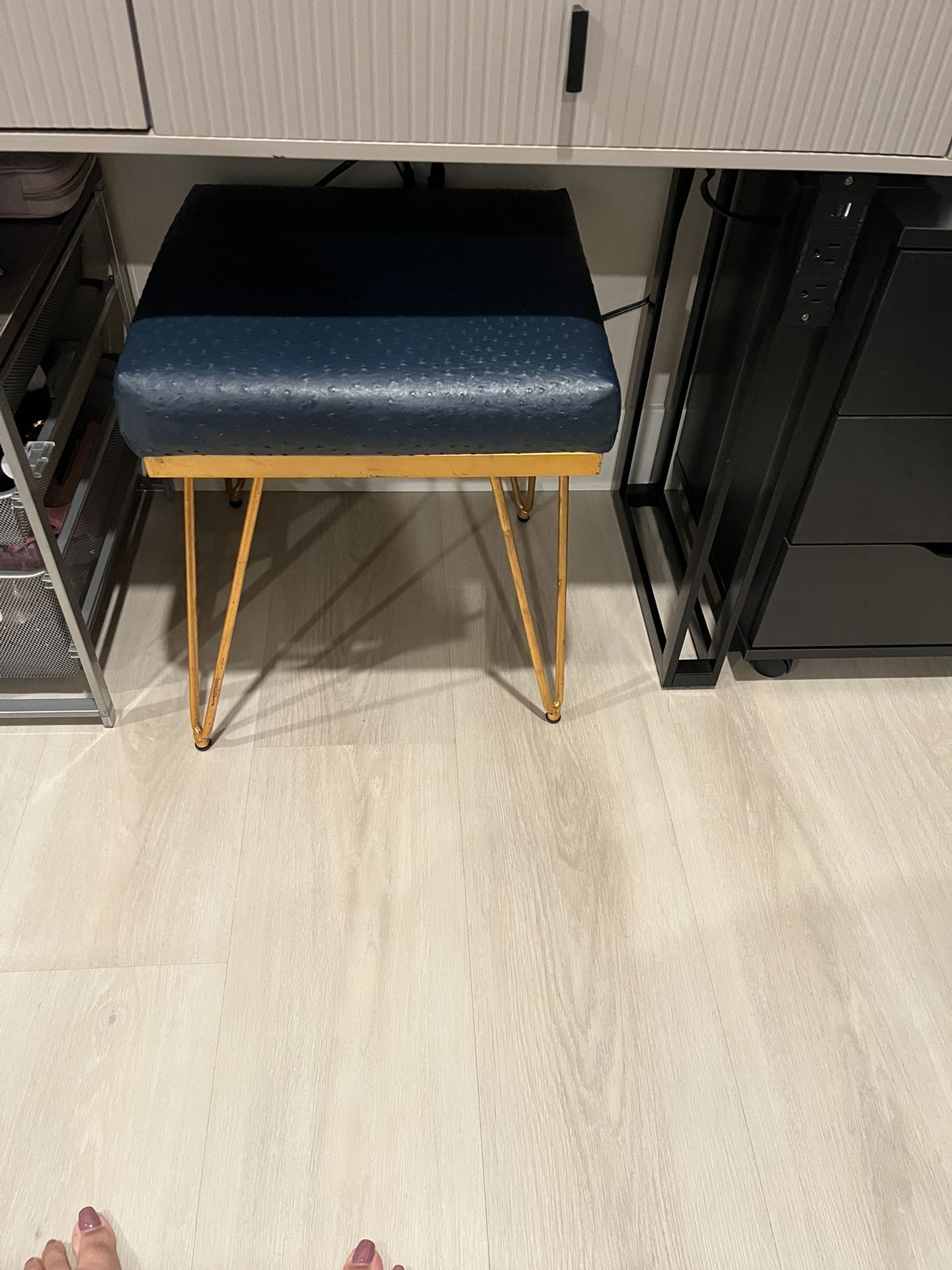 Vanity Bench / Chair / Ottoman