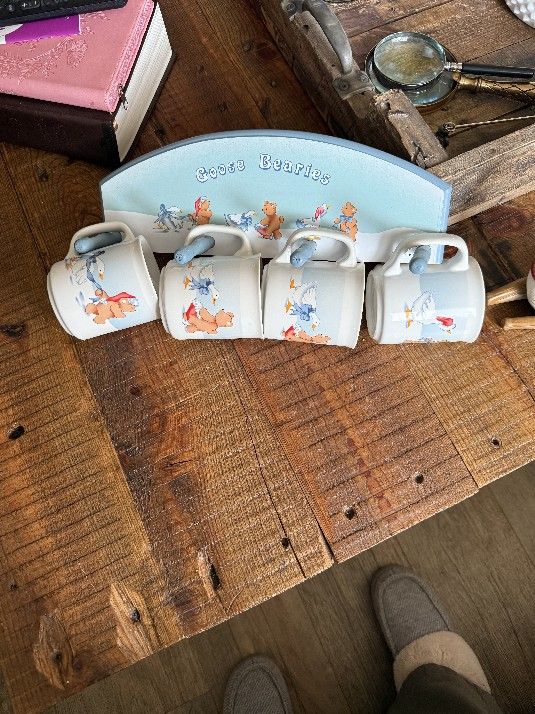 1989 Vintage Goose And Bearies Mugs