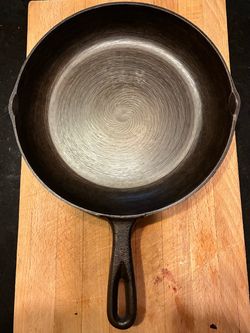 10 1/2 Inch Iron Skillet