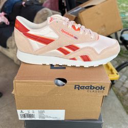 Reeboks Woman