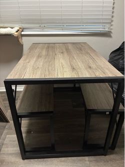 bench style table needs to go b4 august 20th