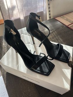 Aldo black heels - like new (size 8.5)