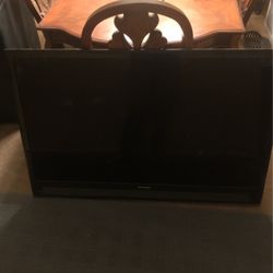 55 Inch HD 1080p Mitsubishi Flat Screen 