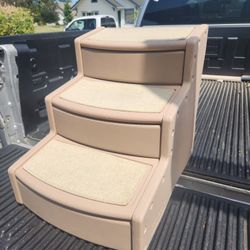 Petco pet gear. 3 Wide step Doggie Stairs