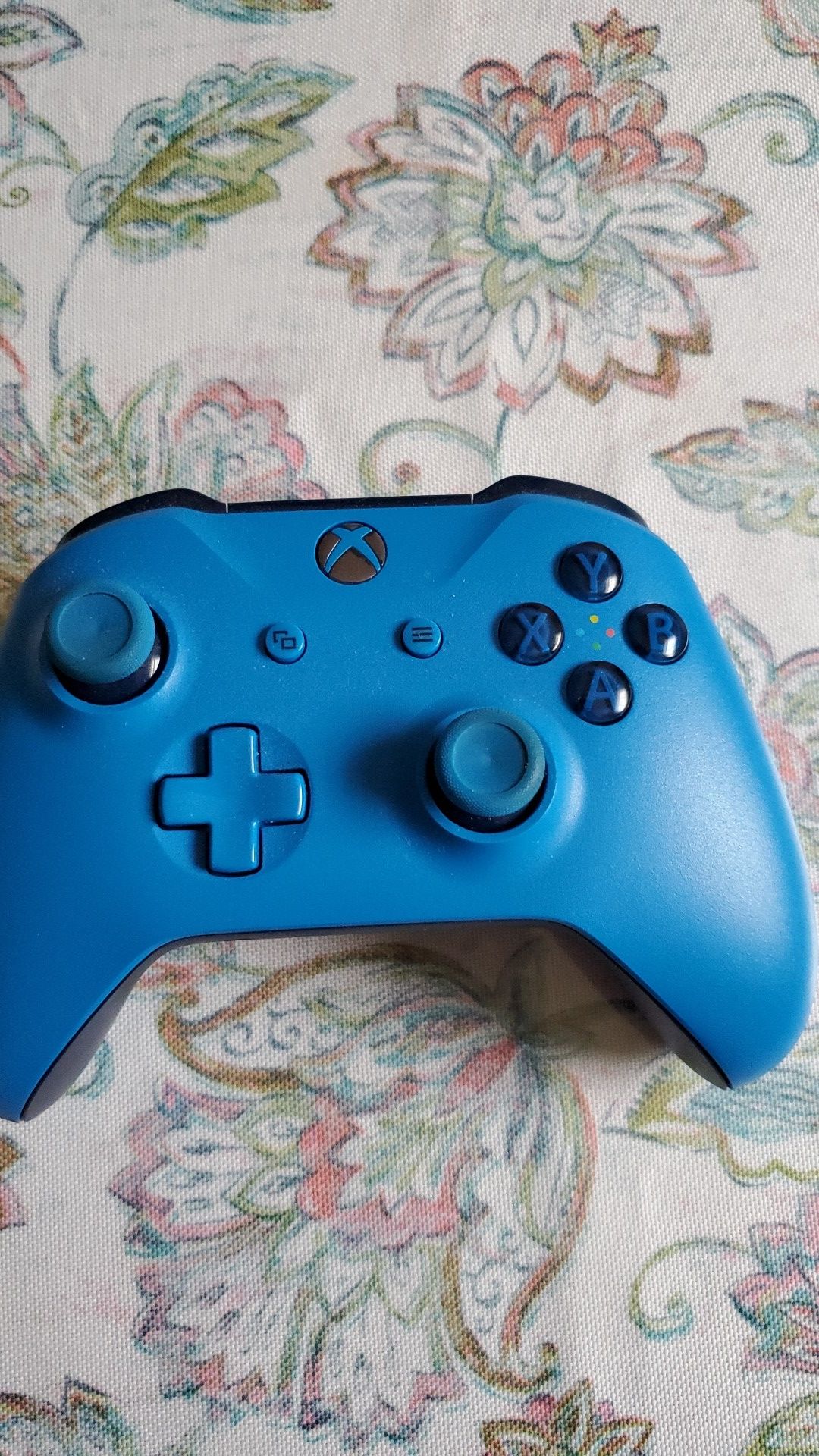 Xbox one controller for Sale in Burlington, NC OfferUp