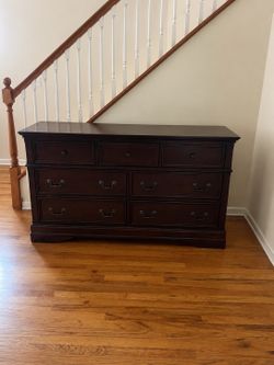 Long dresser