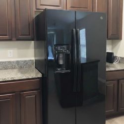 Black Kitchen Appliances Set 