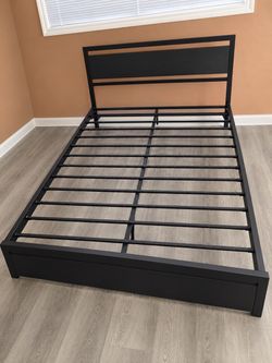Queen size Metal Bed Frame with Headboard