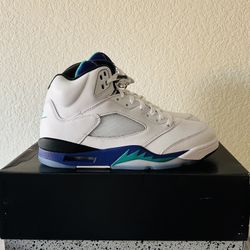 Air Jordan Reto 5 Grape Size 8.5 