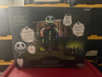 Jack Skellington Living Projection 9.5 Foot Inflatable With Projector