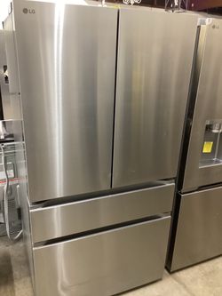 LG 30 cu.ft. Smart Standard Depth Max French Door Refrigerator w/ Internal Water Dispenser