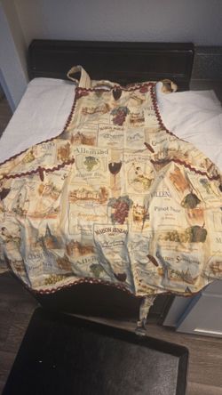 French Wine Label Print Kitchen Apron