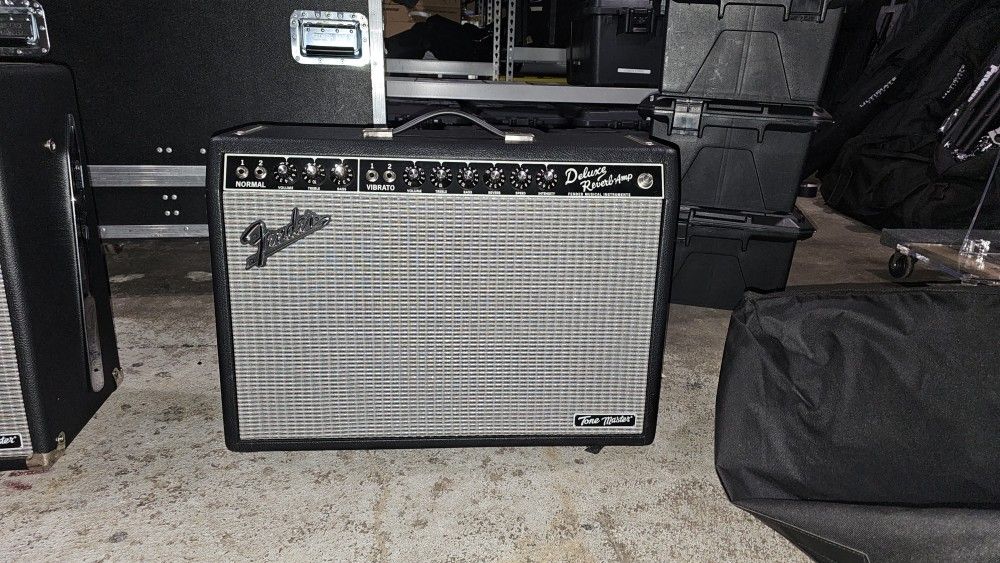 Fender Tone Master Deluxe Reverb 1 x 12-inch 100-watt Combo Amp