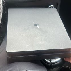 PlayStation 4 Slim